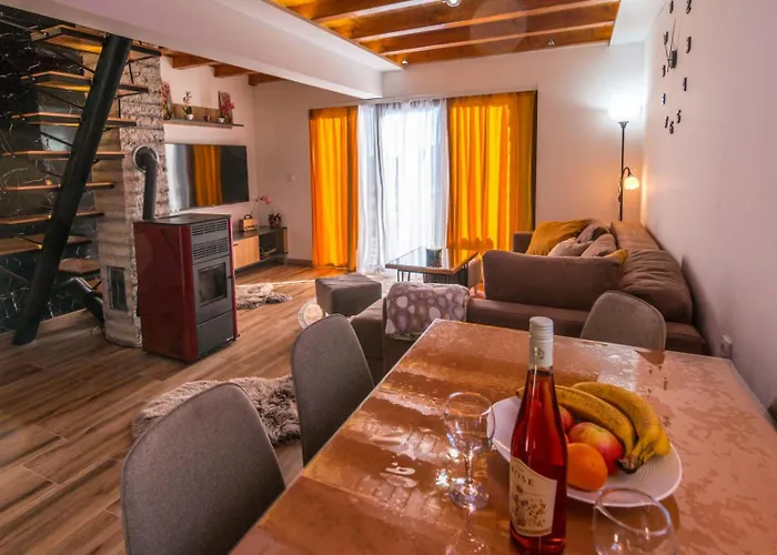 Planinska Kuca Rabas 펜션 *